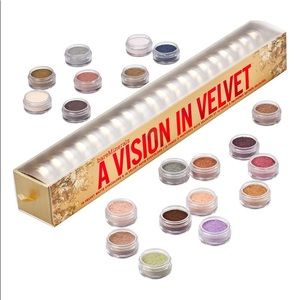 BareMinerals eyeshadow set